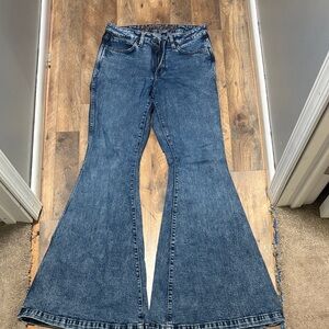 Wrangler bell bottom Jeans